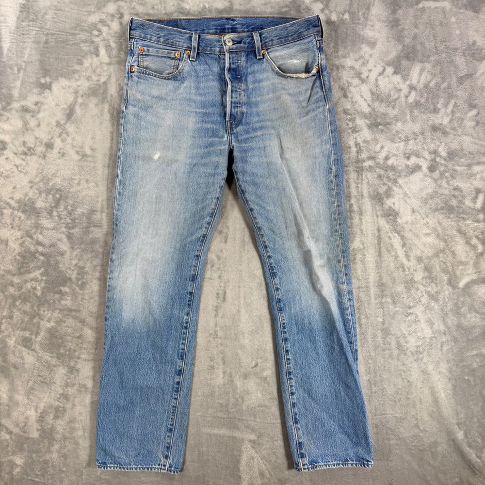 Levis 501 Original Fit Jeans Mens 33x32 Blue Light Wash Button Fly 501-0193